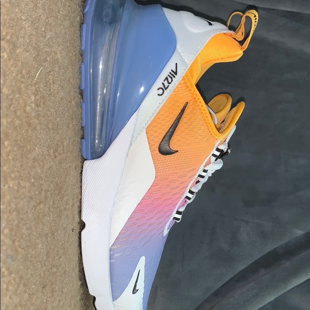 Nike Air Max 270